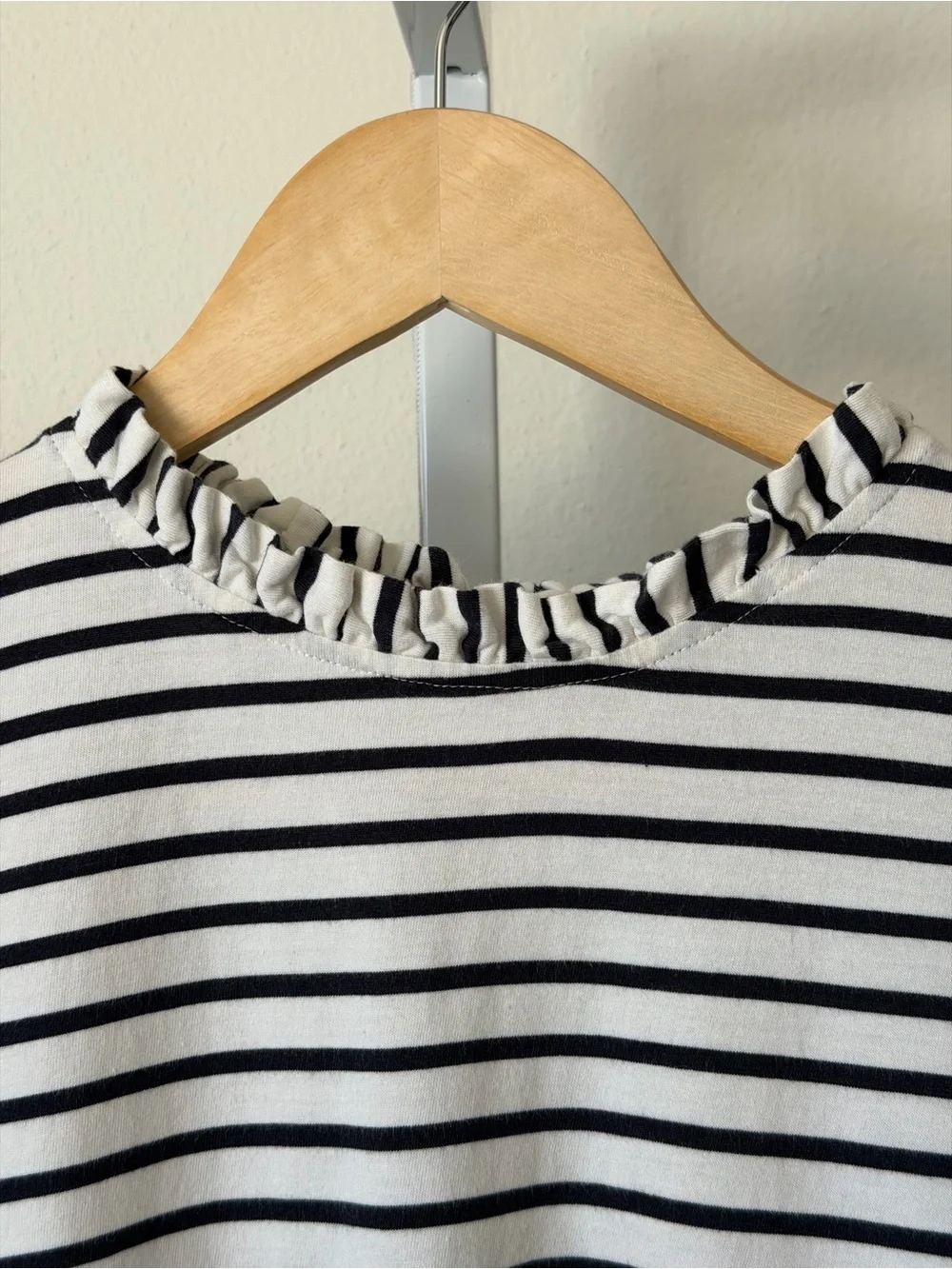Boden Cream Supersoft Frill Detail T-Shirt (US 12)